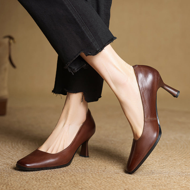 Alice – Escarpins en Cuir Carrés