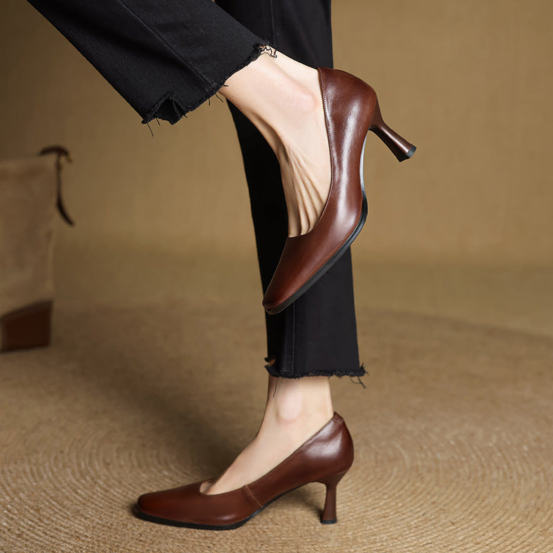 Alice – Escarpins en Cuir Carrés