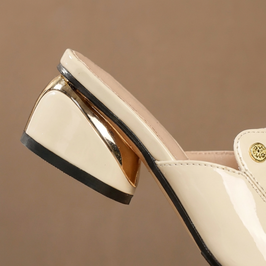 Céline –Talons à glissière en vernis